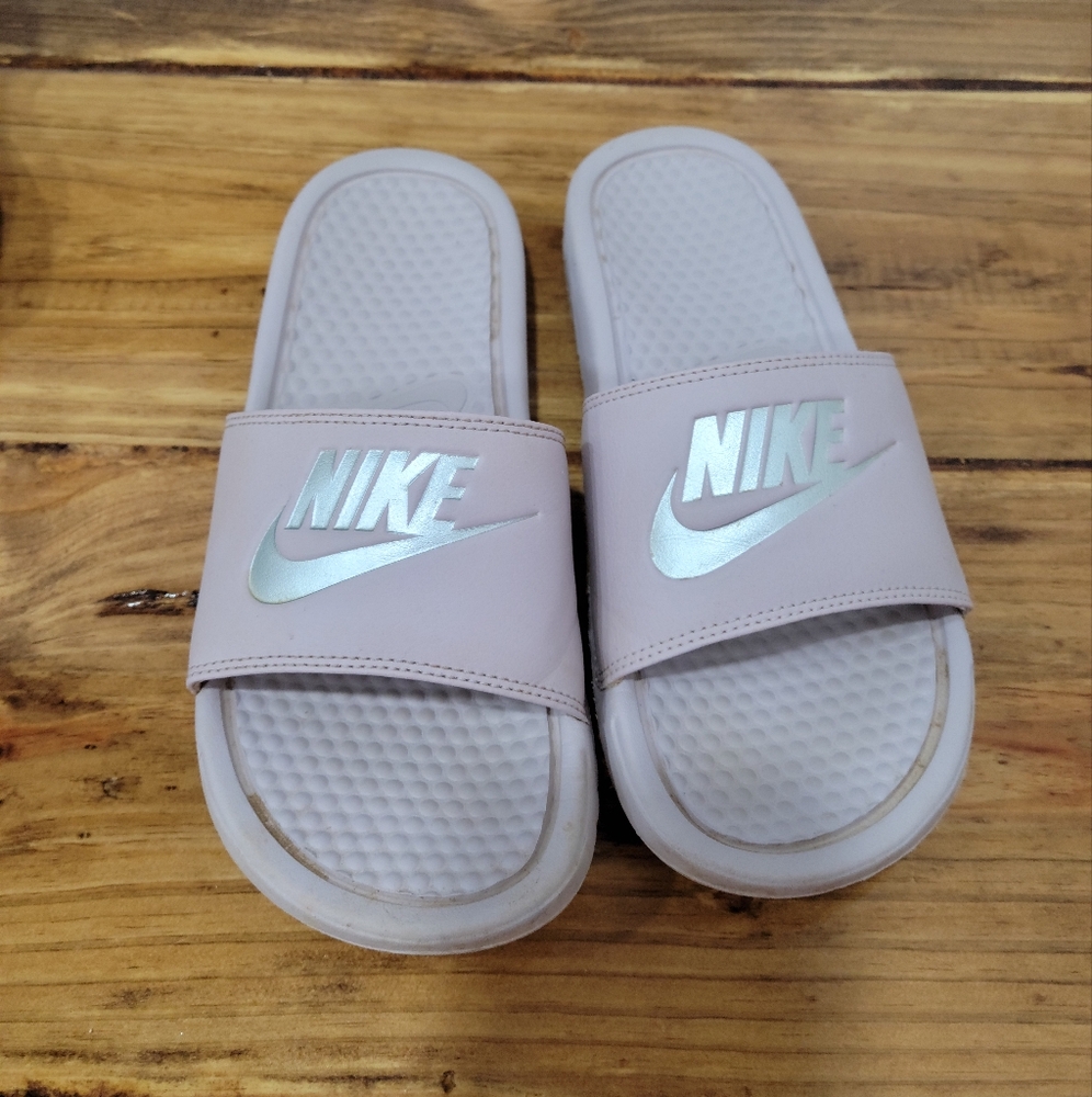 Women's Nike Slide Sandals in Lavender